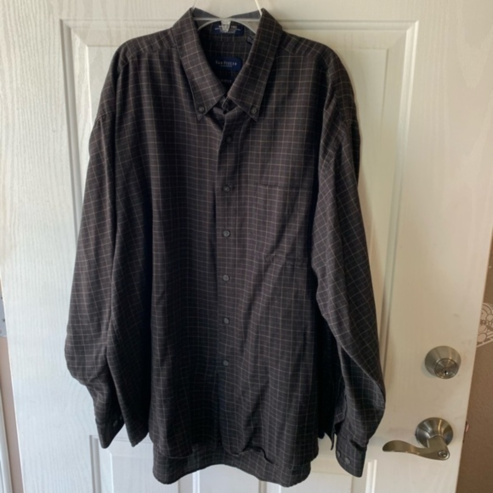 Van Heusen Men’s Button Down Shirt